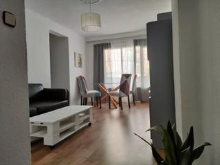 Location Appartement  Calle salzillo. Empresas o compañer@s de piso ( no familias)