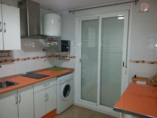 Rent Flat  Calle valero enfedaque blasco. Para persona sola! para trabajador de parque tecnológico! sin ma