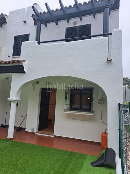 Foto 87c97fa8-4367-4bc5-9526-984793088f2f. Casa adossada amb xemeneia aparcament piscina a San Luis de Sabinillas Manilva