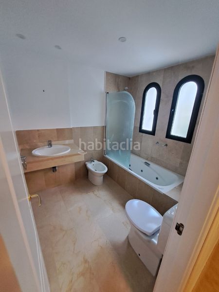 Foto f1d6069e-d556-4e37-8798-8739ea497146. Casa adossada amb xemeneia aparcament piscina a San Luis de Sabinillas Manilva