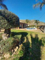 Location Chalet à Partido la campiñuela 42. Chalet con piscina privada alhaurin el grande