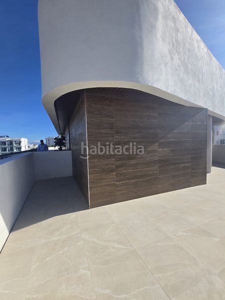 Foto 0d80533f-ec8e-43e6-86c6-3d8c753e06c2. Dúplex amb aparcament piscina a Parque de la Paloma Benalmádena