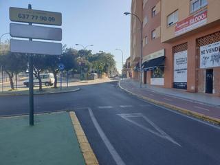 Location Local commercial à Ciudad Aljarafe. Magnifico local en primera linea comercial!!
250 metros en brut