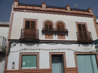Maison à Palomares del Río. Casa de pueblo de 2 plantas + azotea transitable. posibilidad de