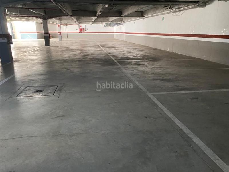 Foto 3449fee6-4c58-4b08-b229-97fe9273246f. Rent building in Pisa Mairena del Aljarafe