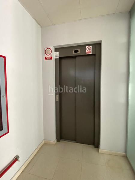 Foto 7da0f4c3-aedc-40e8-abc9-c2187d616efa. Rent building in Pisa Mairena del Aljarafe