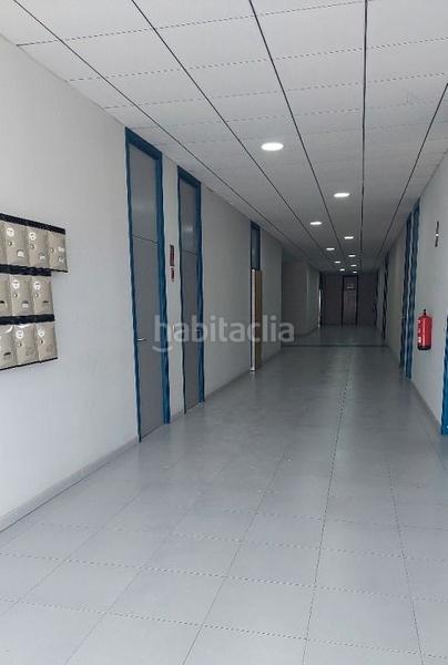 Foto 4cddd6f0-fe90-41ee-9539-327f176a3d5f. Office space with parking in Bollullos de la Mitación