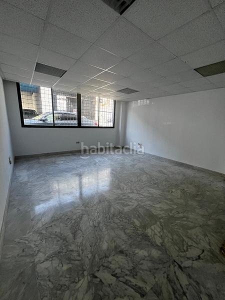 Foto a75b6115-743f-4e20-9db0-c54f7ec68665. Miete büro in calle horizonte 31 in Pisa Mairena del Aljarafe