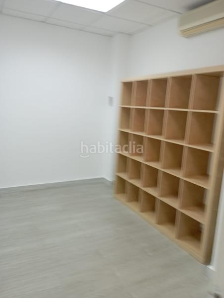 Foto 5777b50b-ad3e-4394-b046-331949e33b54. Local comercial a calle manufactura 66 a Pisa Mairena del Aljarafe