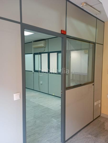 Foto 5abe2c5f-e24d-4432-8d12-31ff6f5f6f78. Local comercial a calle manufactura 66 a Pisa Mairena del Aljarafe