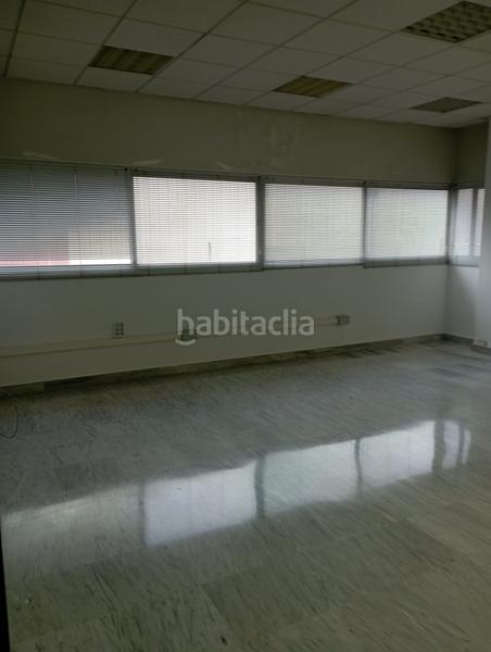 Foto 8551cc8a-b18e-4509-aa7e-778d29f308bc. Local comercial a calle manufactura 66 a Pisa Mairena del Aljarafe