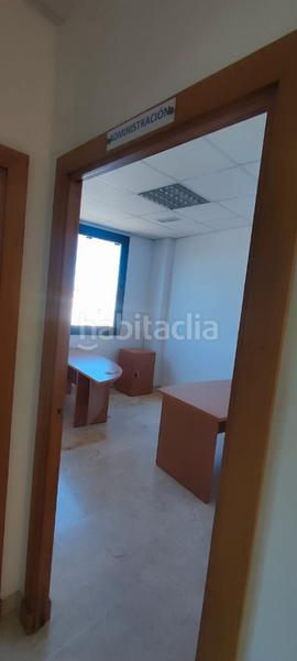 Foto bc76b42d-64df-43f1-91cf-2613b09f0d01. Ufficio in calle manufactura 66 in Pisa Mairena del Aljarafe