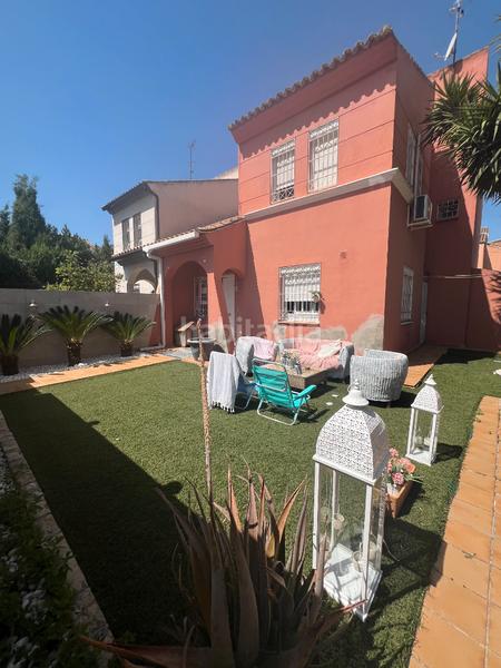 Foto b995ae71-b5e5-4287-8a7e-b4793846547c. Casa pareada la estacada del marques en Nuevo Bulevar Mairena del Aljarafe