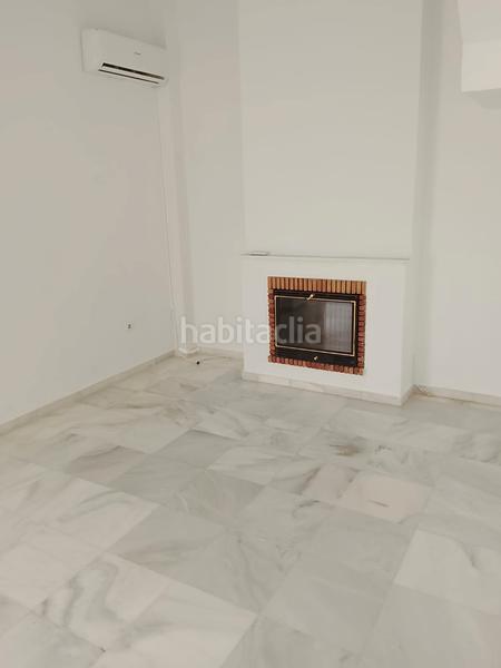 Foto 8b0394e2-3a8b-4755-bd24-2aba28b0e164. Casa adosada **casa adosada en venta: un hogar ideal para disfrutar de la vida en familia** en Bormujos