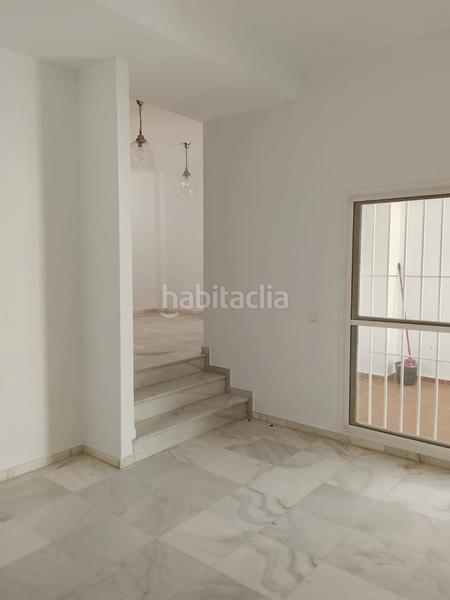 Foto ae8fb7ff-cfb6-49d2-a076-dcdfde2520e6. Casa adosada **casa adosada en venta: un hogar ideal para disfrutar de la vida en familia** en Bormujos