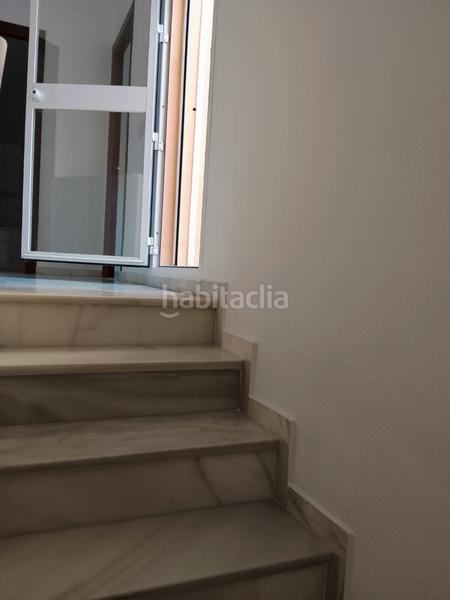 Foto c8f9c0b8-86eb-42c7-a26a-4cfabebb2730. Casa adosada **casa adosada en venta: un hogar ideal para disfrutar de la vida en familia** en Bormujos