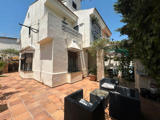 Casa aparellada a Gines. **casa pareada en venta en urbanización las brisas, guadaljarafe