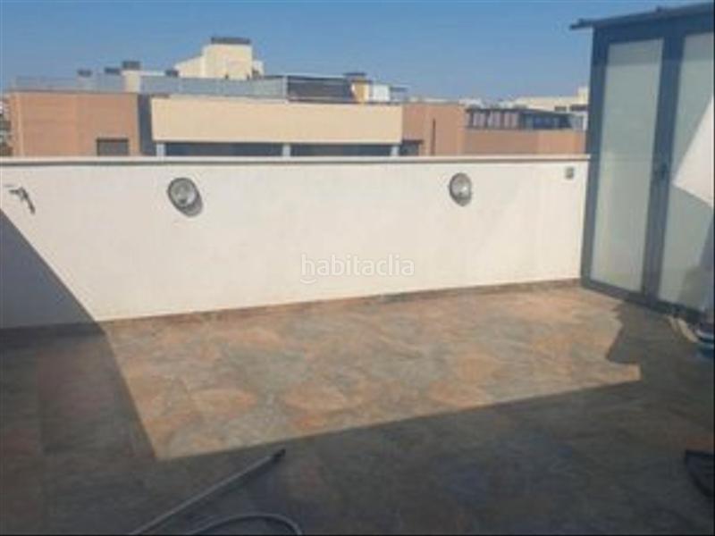 Foto 1350d11a-e52a-4760-8ac3-4bdd3e46fbac. Dachwohnung mit parking pool in Nuevo Bulevar Mairena del Aljarafe
