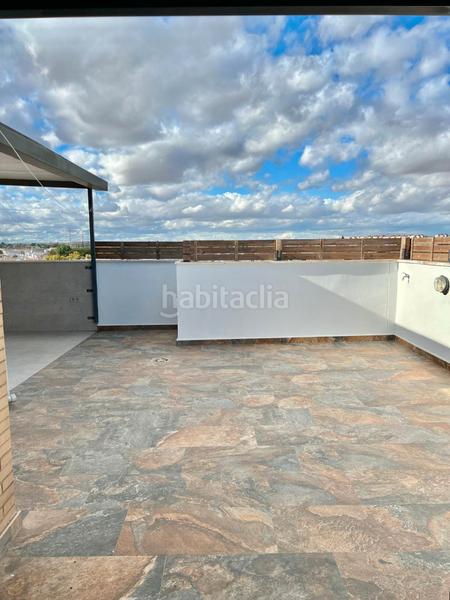 Foto b023c7e5-8e48-4d0e-aa0d-03cf9e5535c3. Àtic a avenida de la sabiduría 7 a Nuevo Bulevar Mairena del Aljarafe