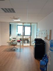 Location Bureau  Calle industria. Oficina en alquiler en el polígono pisa – edificio metropol