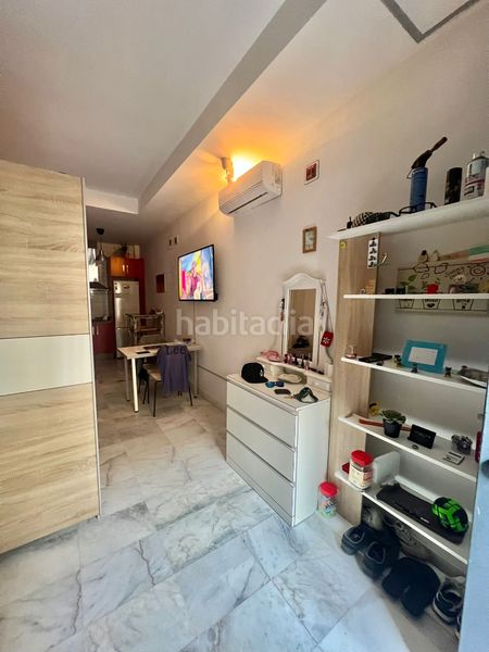 Foto 0231b904-8a35-4d57-b267-5f4d3bcdeaa5. Estudi amb piscina a Gelves