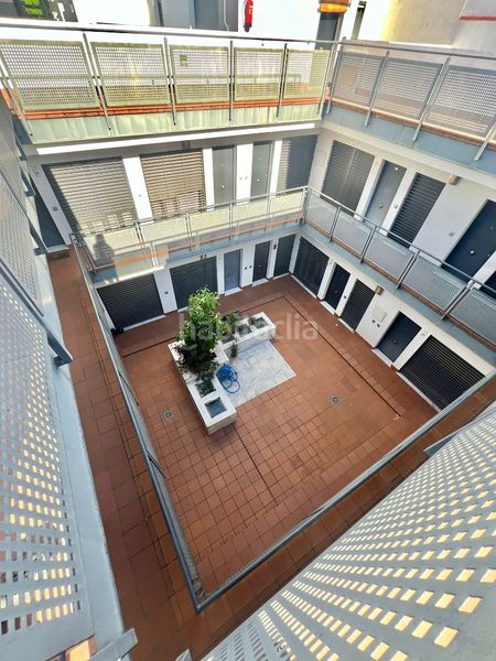 Foto 094955a0-3c5f-445a-9bd9-f5dc98092202. Estudi amb piscina a Gelves