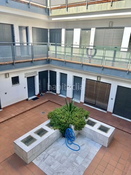 Foto abd9bd8a-7039-4101-abe2-f13667b57faf. Estudi amb piscina a Gelves