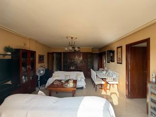 Pis  Calle barcelona 1