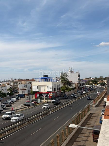 Foto 0c8dea45-8dd0-4fce-b77e-548eaa10ffb4. Àtic amb aparcament a Gelves
