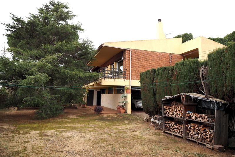 Foto a528eca0-ac6c-490b-b72d-f9759fbed7a5. Chalet avec chauffage parking piscine dans Canet de Mar