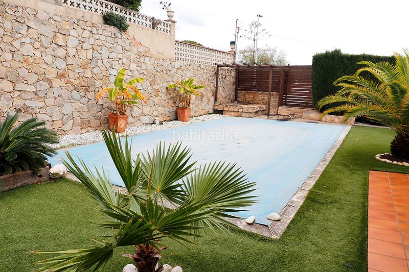 Foto ad67a827-1715-4f9f-8ba9-769ad5aa9419. Chalet avec chauffage parking piscine dans Canet de Mar