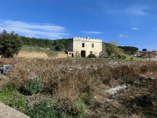 Masia a Canet de Mar. Espectacular finca amb masia a tocar del casc urbà de canet de m