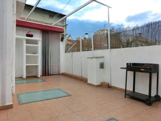 Haus in Canet de Mar. Exclusiva - casa amb local comercial en ple centre de canet de m