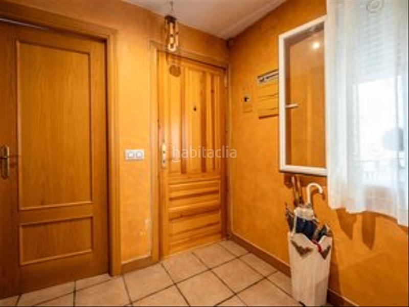 Foto 8175d17e-e85f-41b2-ac2a-bf236b0a524d. Semi detached house with heating parking in Torrejón de Velasco