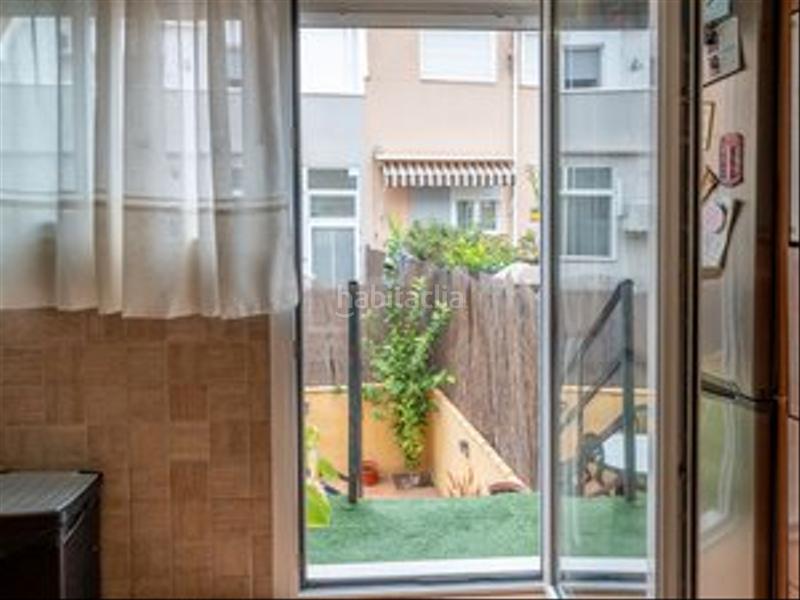 Foto dfa7901b-a8ea-4022-b4bf-6a130835db02. Semi detached house with heating parking in Torrejón de Velasco