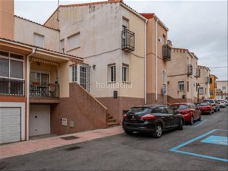 Foto f914bddb-9a34-4228-b3c7-a257d0885b21. Semi detached house with heating parking in Torrejón de Velasco