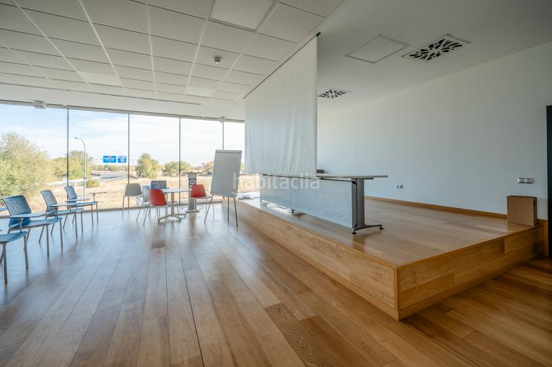 Foto 63a62c88-8edb-449f-bdf5-ebd1699f7b2f. Rent industrial building with heating in Las Dehesillas-Vereda de los Estudiantes Leganés