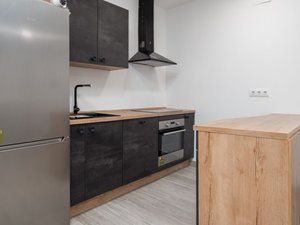 Pis  Avenida de pedro d�ez. ***estreno exclusivo en san isidro! bajo de dise�o con entrada i