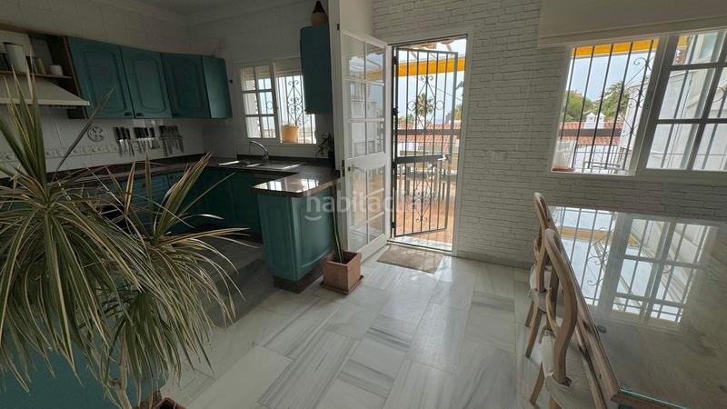 Foto 4881bc5b-28d4-4f05-937d-33d054532188. Chalet  pareado en playamar en Playamar - Benyamina Torremolinos