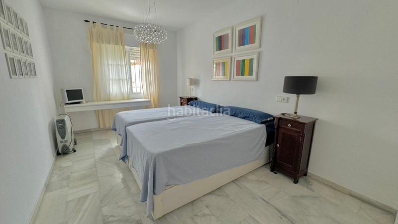 Foto c345779a-9c29-4191-902d-5189a4a1c283. Chalet  pareado en playamar en Playamar - Benyamina Torremolinos