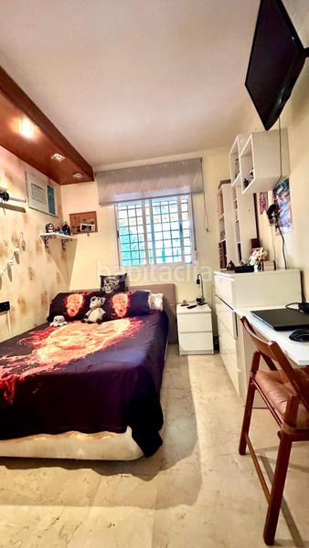 Foto e9e385ab-6f72-4477-950b-fec9ad439cd0. Piso gran piso en venta en zona El Pinillo en El Pinillo Torremolinos