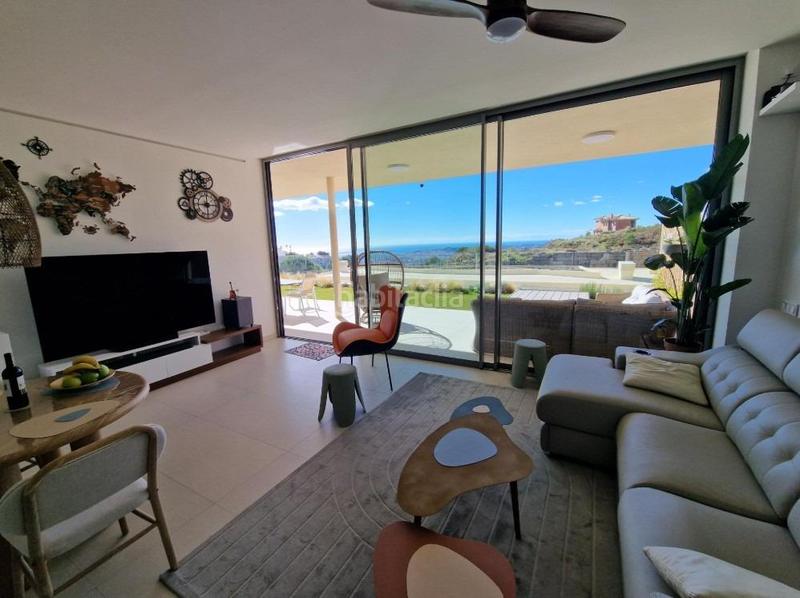 Foto b50b2817-f2c4-4ed9-a470-90136de68e1f. Planta baixa amb calefacció aparcament piscina a Mijas