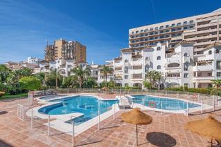 Appartement  Calle girasoles los. Fantástico piso en avenida de las palmeras  benalmádena