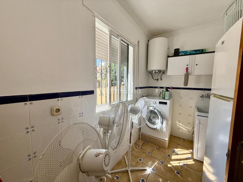 Foto 9f14e7f7-c980-44fe-9b16-3233bfe99b92. Chalet mit parking pool in Arroyo de la Miel Benalmádena