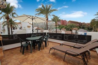 Apartament  Avenida palmeras las. Av de las palmeras amplia terraza con barbacoa