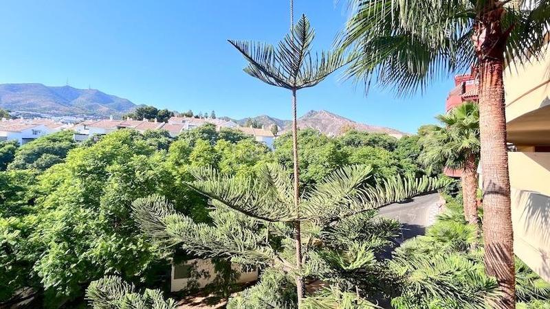 Foto e26f9269-6ebd-4566-808c-7a9ea106f780. Rez-de-chaussée avec parking piscine dans Zona Centro Comercial Torrequebrada Benalmádena