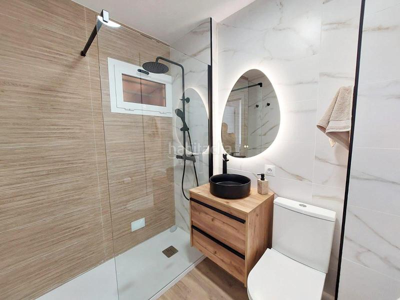 Foto 40714f2b-e8c1-4c88-bbff-ac73d45d101a. Apartamento  reformado y con vistas al mar en Benalmádena