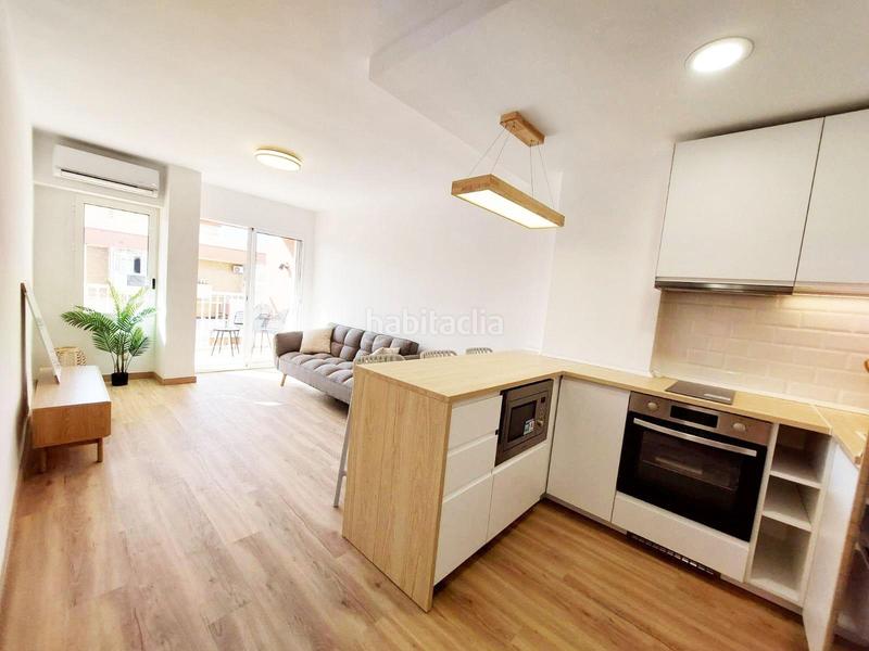 Foto 8839758e-6616-46ea-9bad-2d66320ee3bf. Apartamento  reformado y con vistas al mar en Benalmádena