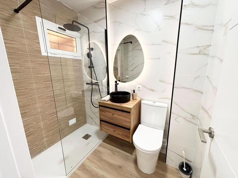 Foto 8ad9ee63-3312-4779-895c-fd1d325563d3. Apartamento  reformado y con vistas al mar en Benalmádena