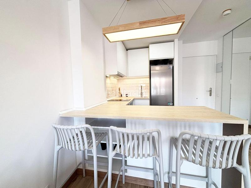 Foto ae150fb4-7c6d-4c6d-9199-1b7961c2a211. Apartamento  reformado y con vistas al mar en Benalmádena